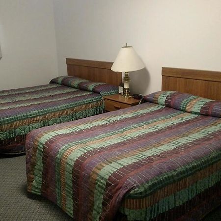Out West Motel Milton-Freewater Экстерьер фото