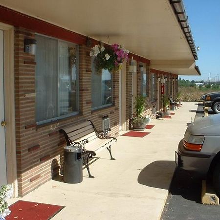 Out West Motel Milton-Freewater Экстерьер фото