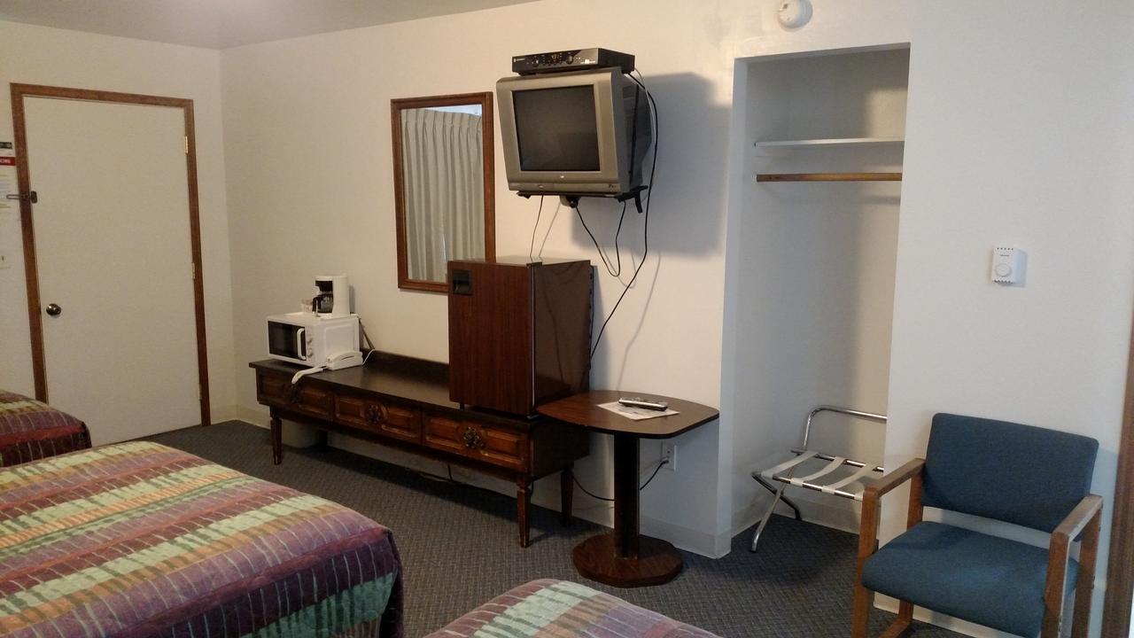 Out West Motel Milton-Freewater Экстерьер фото